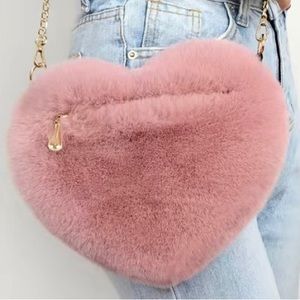 Faux Fur Heart Shoulder / Crossbody Bag